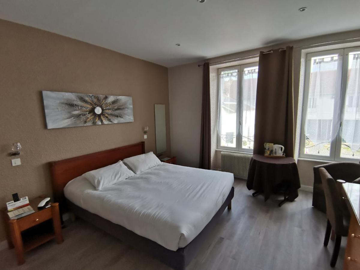 Logis Hotel Le Cerf ブリアール エクステリア 写真