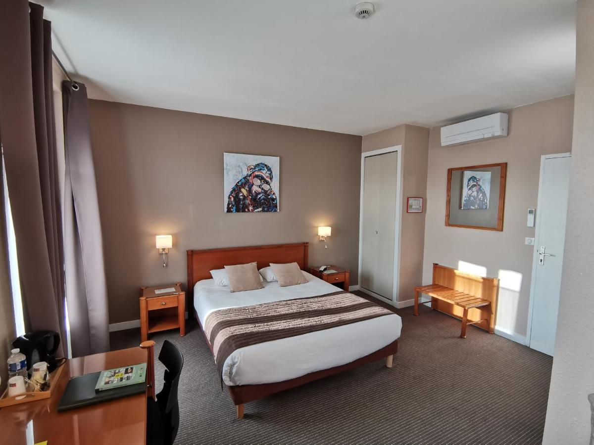 Logis Hotel Le Cerf ブリアール エクステリア 写真