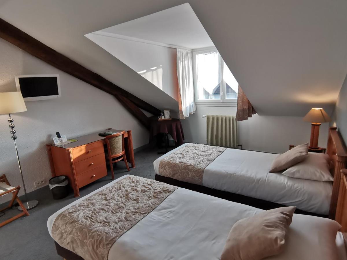 Logis Hotel Le Cerf ブリアール エクステリア 写真