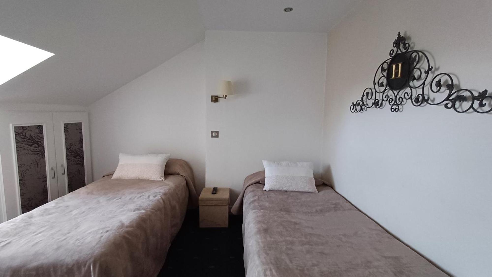 Logis Hotel Le Cerf ブリアール エクステリア 写真