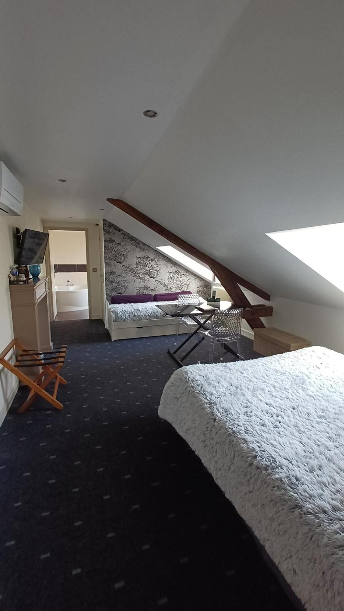 Logis Hotel Le Cerf ブリアール エクステリア 写真