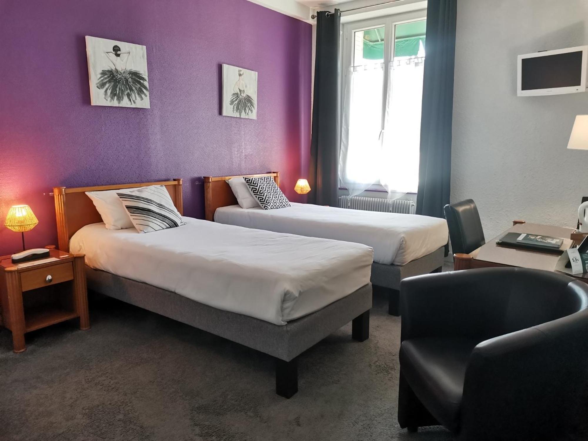 Logis Hotel Le Cerf ブリアール エクステリア 写真