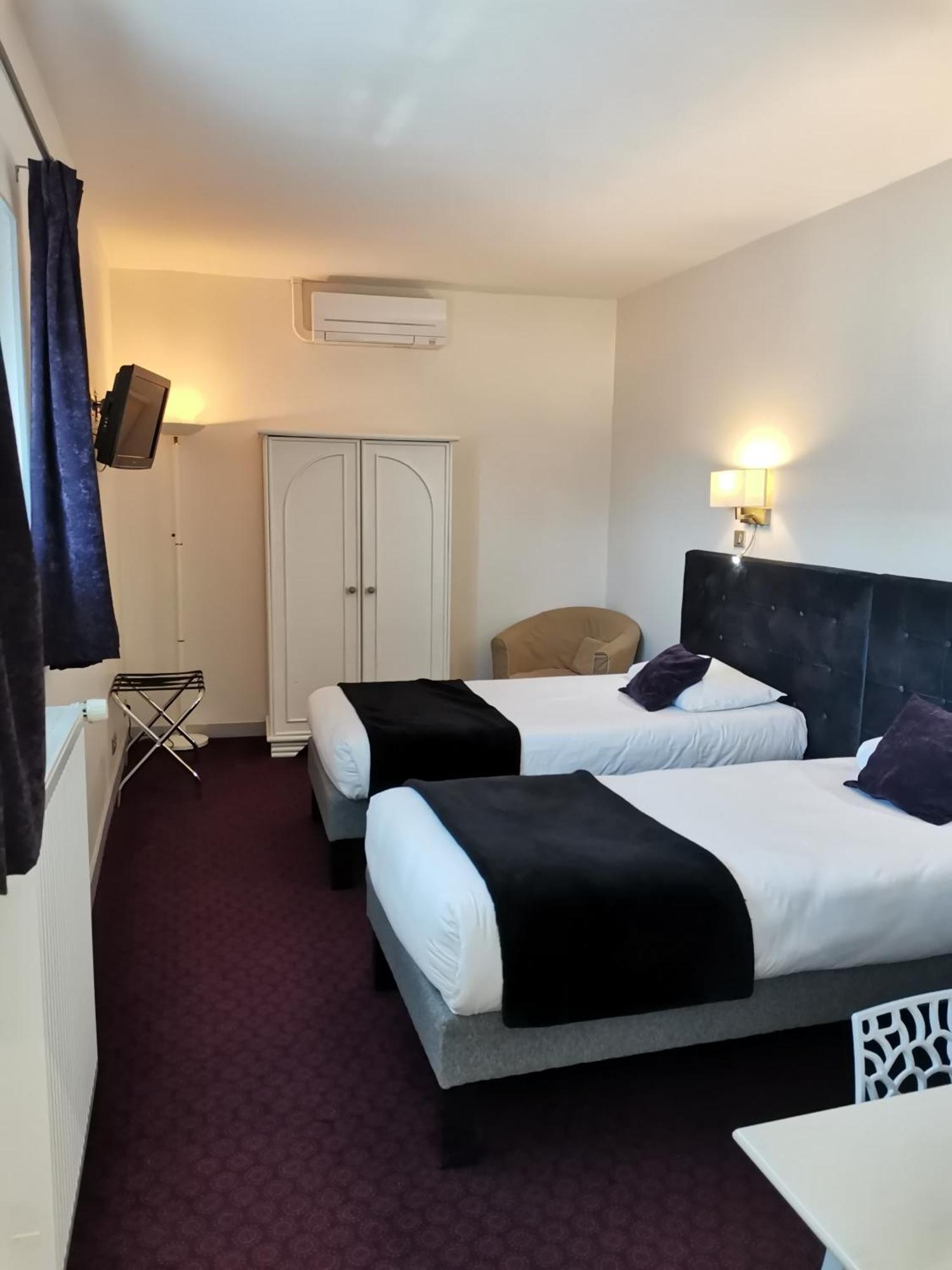 Logis Hotel Le Cerf ブリアール エクステリア 写真