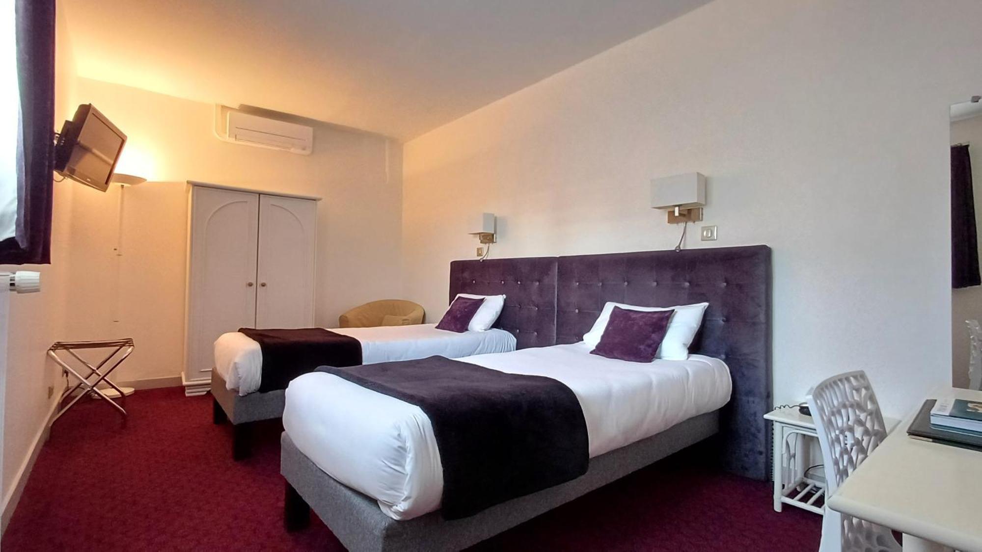 Logis Hotel Le Cerf ブリアール エクステリア 写真