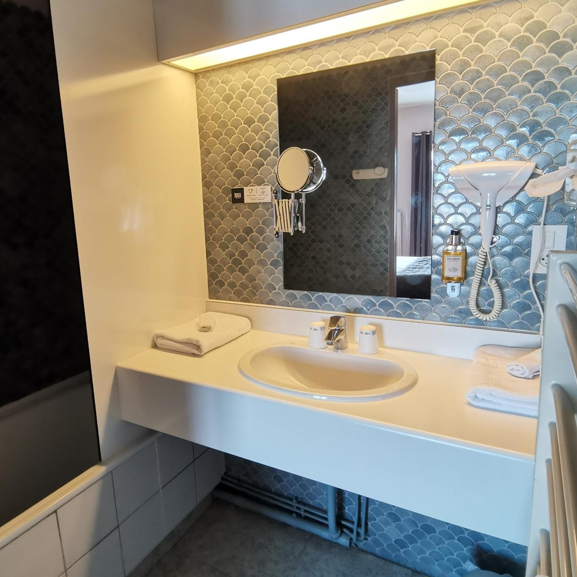 Logis Hotel Le Cerf ブリアール エクステリア 写真