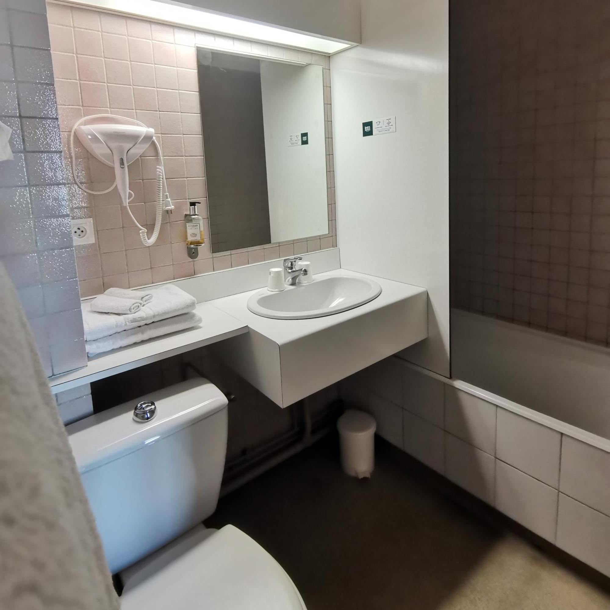 Logis Hotel Le Cerf ブリアール エクステリア 写真