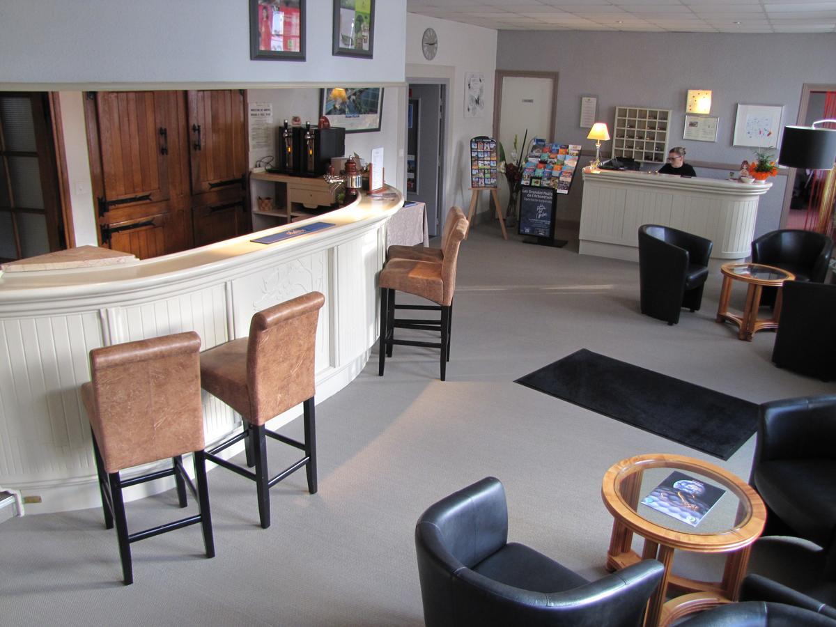 Logis Hotel Le Cerf ブリアール エクステリア 写真
